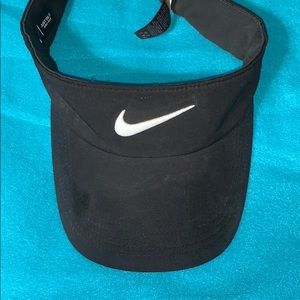 Black Nike visor